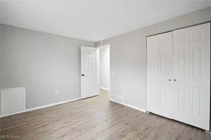 6699 Deer Ct, Huber Heights, OH 44146 - Photo 10