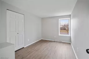 6699 Deer Ct, Huber Heights, OH 44146 - Photo 12