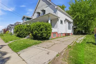 13913 Chapelside Ave, Loveland, OH 44120 - Photo 2