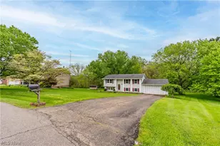 1478 Plateau St NE, Uniontown, OH 44685 - Photo 8