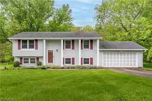 1478 Plateau St NE, Uniontown, OH 44685 - Photo 2