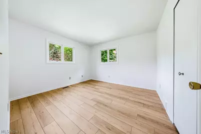 5770 Bradley Road, North Olmsted, OH 44070 - Photo 14