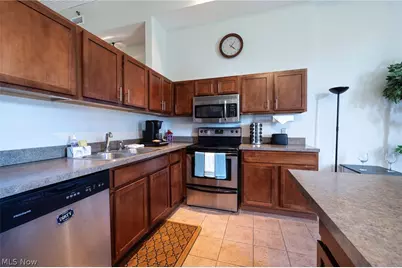 408 W Saint Clair Avenue #607, Loveland, OH 44113 - Photo 6