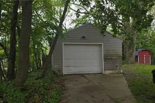146 Hermann St, Barberton, OH 44203 - Photo 6