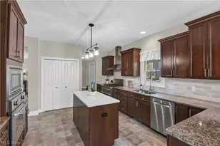 9000 Crooked Creek Ln, Grandview Heights, OH 44147 - Photo 16