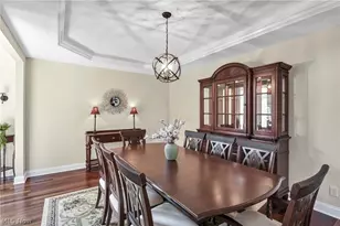 9000 Crooked Creek Ln, Grandview Heights, OH 44147 - Photo 10