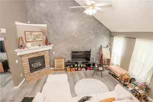 5333 Fawn Cir, Kent, OH 44240 - Photo 4
