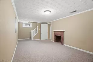 350 E 210th St, Euclid, OH 44123 - Photo 26