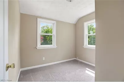 350 E 210th Street, Euclid, OH 44123 - Photo 16