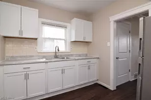 425 E 120th St, Loveland, OH 44108 - Photo 4