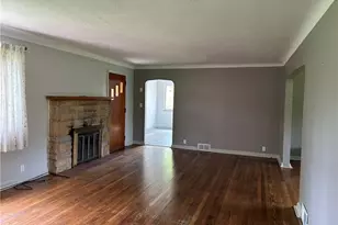 8404 Avery Rd, Grandview Heights, OH 44147 - Photo 12