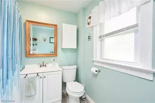 245 N Highland Ave, Akron, OH 44303 - Photo 14