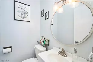 245 N Highland Ave, Akron, OH 44303 - Photo 10