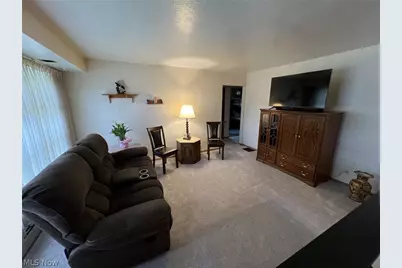 6402 Dora Boulevard, Independence, OH 44131 - Photo 2