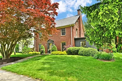 322 Genesee Avenue NE, Warren, OH 44483 - Photo 2
