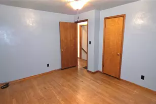 146 N 21st St, Weirton, WV 26062 - Photo 8