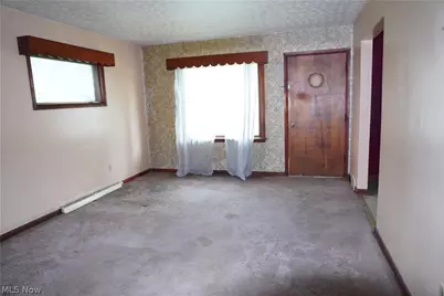 483 17th Street NW, Barberton, OH 44203 - Photo 6