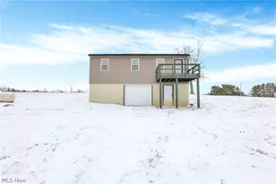 18010 Winterset Ln, Lore City, OH 43755 - Photo 4