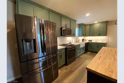 578 Fieldstone Drive, Amherst, OH 44001 - Photo 14