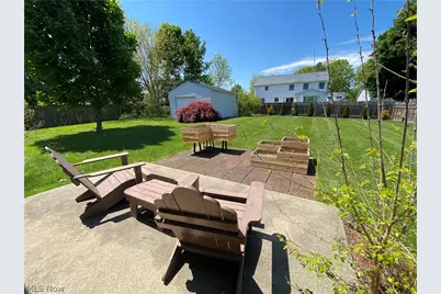 578 Fieldstone Drive, Amherst, OH 44001 - Photo 4