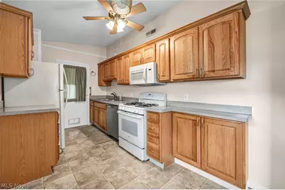 160 Boston Avenue, Elyria, OH 44035 - Photo 10