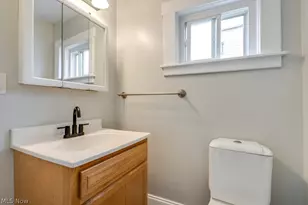 123 7th St NW, Barberton, OH 44203 - Photo 20