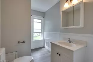 123 7th St NW, Barberton, OH 44203 - Photo 32