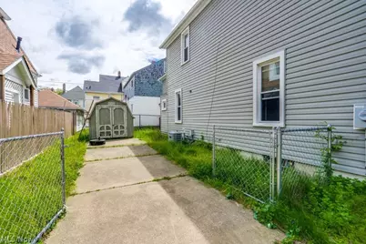123 7th Street NW, Barberton, OH 44203 - Photo 4