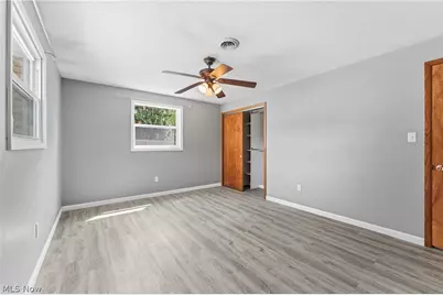 5544 Fairwood Avenue NW, North Canton, OH 44720 - Photo 12