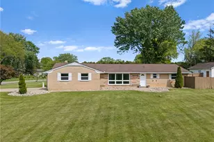 5544 Fairwood Ave NW, North Canton, OH 44720 - Photo 2