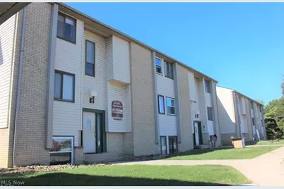623 Lovers Lane #B-5, Steubenville, OH 43953 - Photo 1