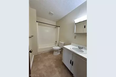 623 Lovers Lane #B-5, Steubenville, OH 43953 - Photo 2