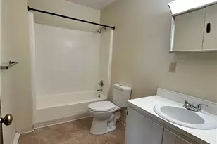 623 Lovers Ln, Steubenville, OH 43953 - Photo 2