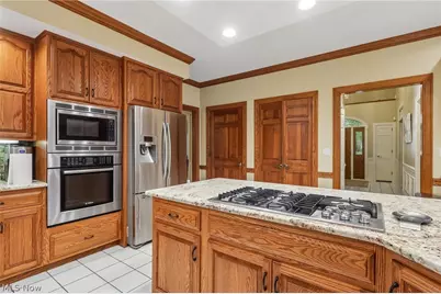 8615 Raintree Run, Poland, OH 44514 - Photo 6