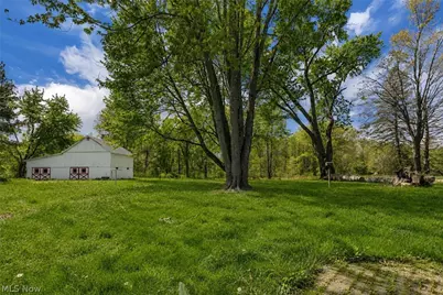 4556 Warren Sharon Road, Vienna, OH 44473 - Photo 18