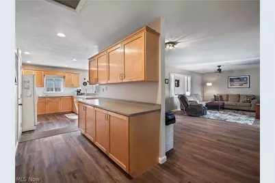 609 Wyleswood Drive, Berea, OH 44017 - Photo 8