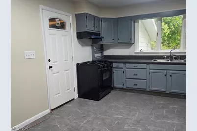 137 Hiler Street, Conneaut, OH 44030 - Photo 4