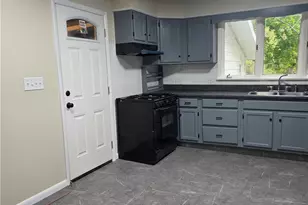 137 Hiler St, Conneaut, OH 44030 - Photo 4