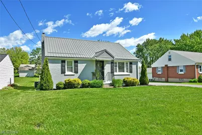 306 Glendola Avenue NW, Warren, OH 44483 - Photo 2