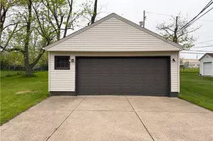 15305 Steinway Blvd, Maple Heights, OH 44137 - Photo 20