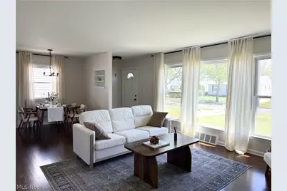 15305 Steinway Boulevard, Maple Heights, OH 44137 - Photo 6