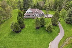 18130 Greatwood Ln, Chagrin Falls, OH 44023 - Photo 2