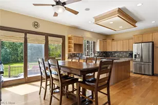 18130 Greatwood Ln, Chagrin Falls, OH 44023 - Photo 6