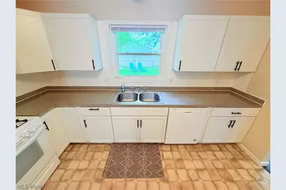 1284 E 348th Street, Eastlake, OH 44095 - Photo 16