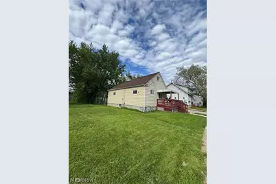 1014 W 18th Street, Lorain, OH 44052 - Photo 2