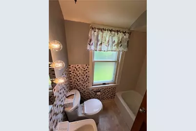 7317 Parma Park Boulevard, Parma, OH 44130 - Photo 20