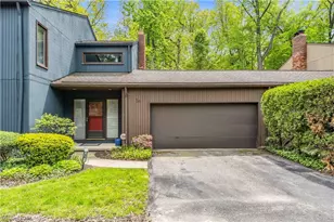 36 Oak Shore Dr, Bratenahl, OH 44108 - Photo 2