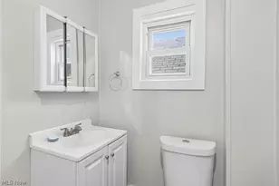 2763 W 32nd St, Loveland, OH 44113 - Photo 8