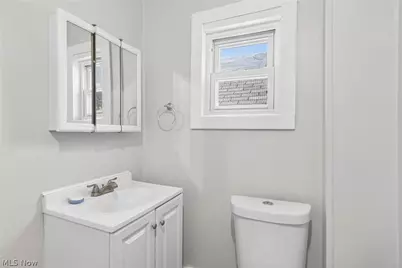 2763 W 32nd Street, Loveland, OH 44113 - Photo 8