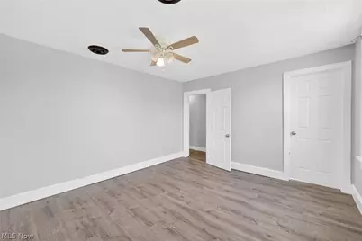 2763 W 32nd Street, Loveland, OH 44113 - Photo 14